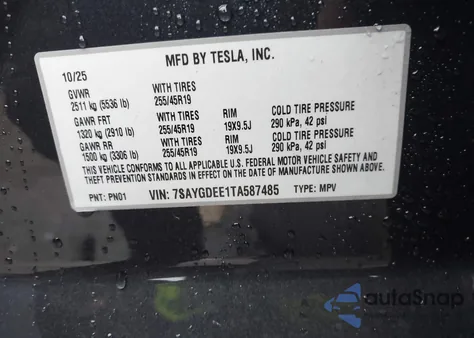 2026 Tesla Model Y Long Range Launch Series/Premium All-Wheel Drive z USA, uszkodzony, nr VIN 7SAYGDEE1TA587485